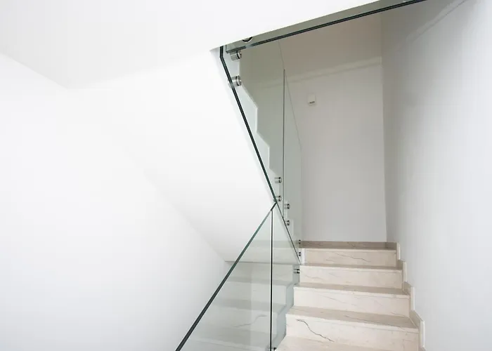 Beautiful And Large 80 M2 With 3 Balconies *