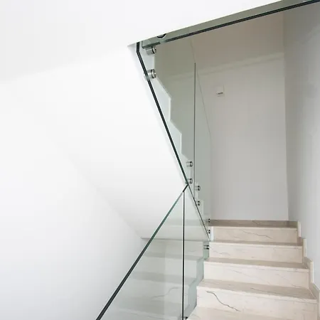 Beautiful And Large 80 M2 With 3 Balconies *